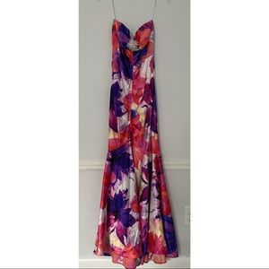 Strapless dress